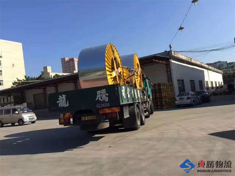 深圳到香港的吊機(jī)車；深圳到香港吊臂車運(yùn)輸；大陸到香港吊機(jī)車運(yùn)輸
